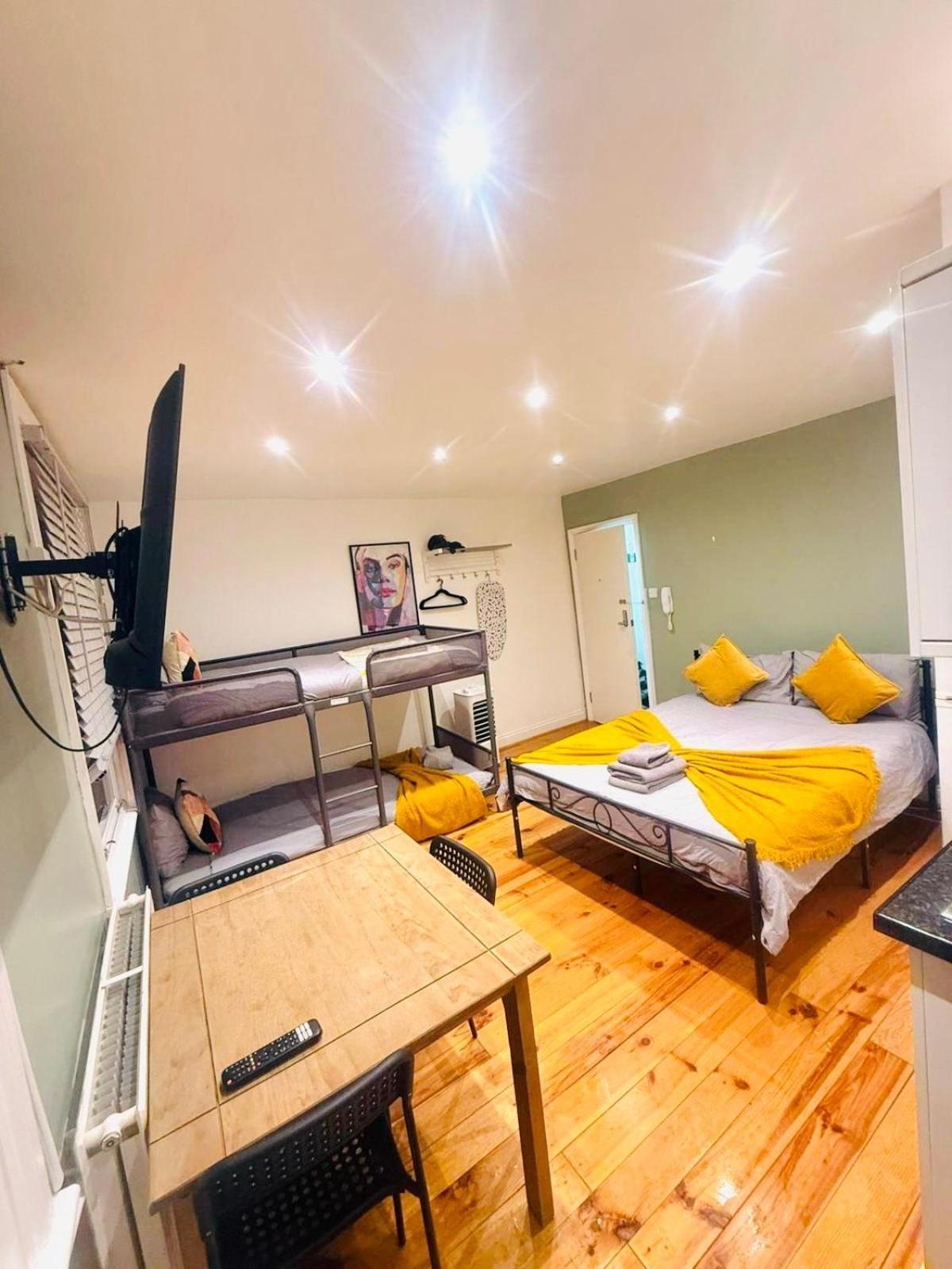 Notting Hill Guest Studio Ealing Esterno foto
